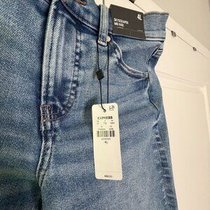 Express ✨ NEW ✨ SKYCRAPER MID RISE JEANS 4L